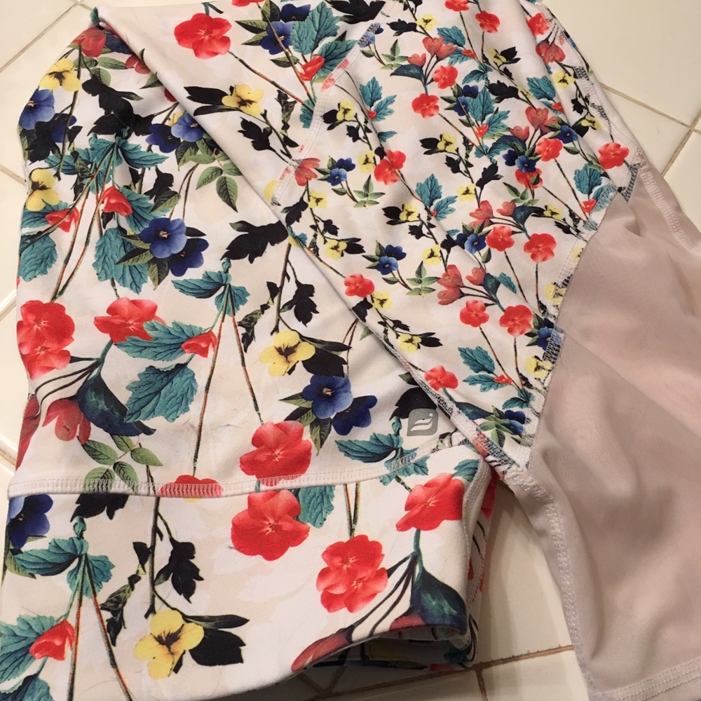 Fabletics leggings and matching sports bra
